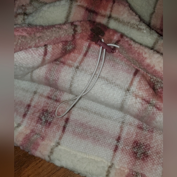 Half Zip Sherpa Plaid Pullover - Picture 6 of 11